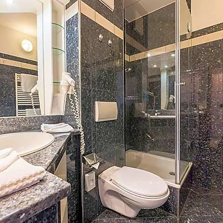 Michels Strandhotel Germania מלון