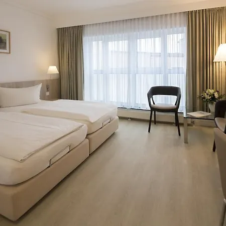 מלון Michels Strandhotel Germania 4*