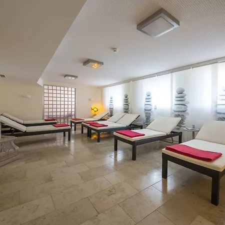 Michels Strandhotel Germania מלון נורדרני