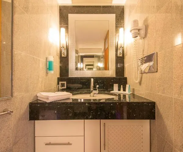 Отель Michels Strandhotel Germania 4*