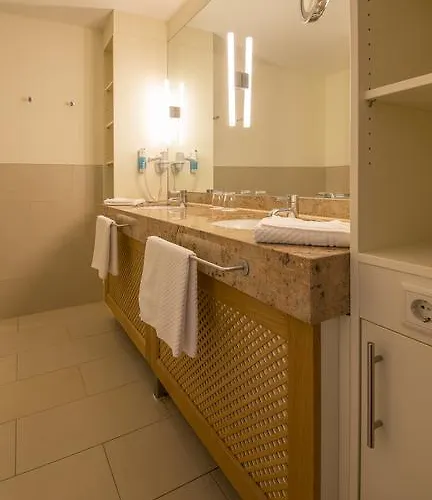 Отель Michels Strandhotel Germania 4*