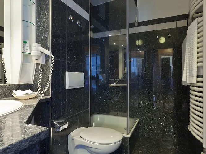 Michels Strandhotel Germania Отель Нордерней